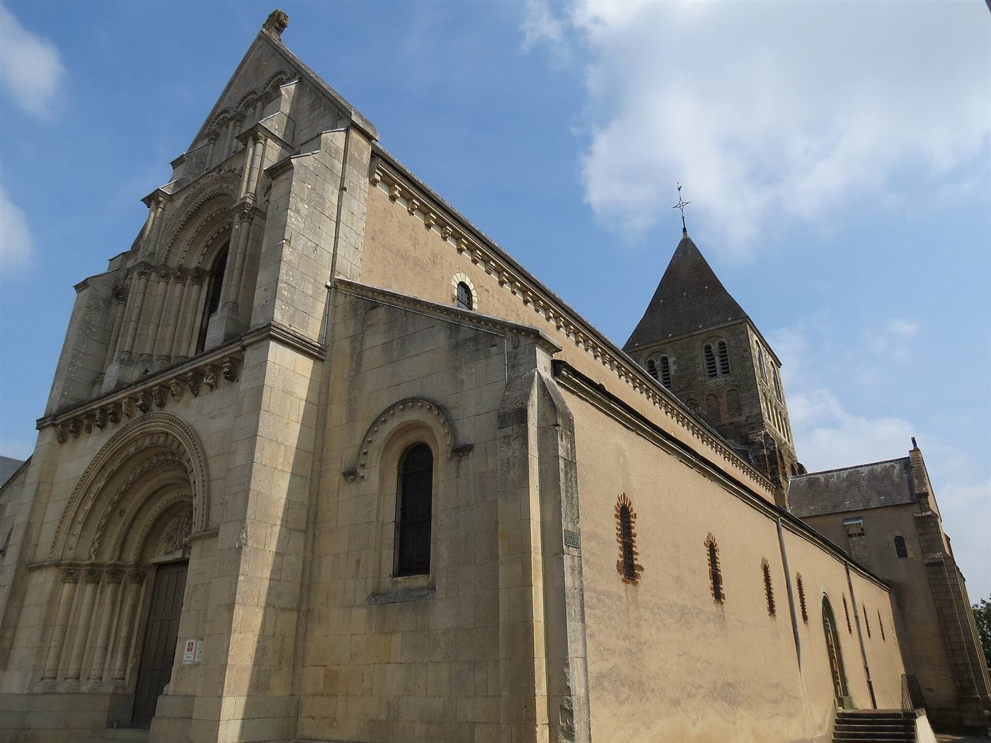 Heutige Aufnahme: Prieuré Saint-Jean-Baptiste de Château-Gontier