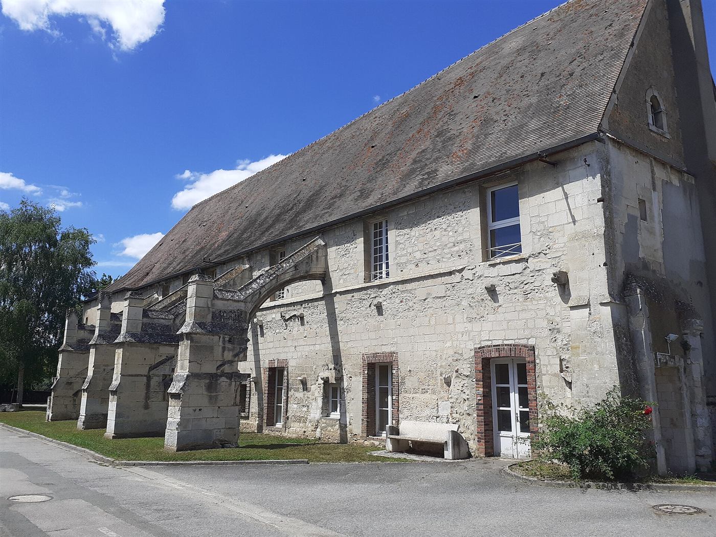 Heutige Aufnahme: Abbaye Saint-Pierre de Conches