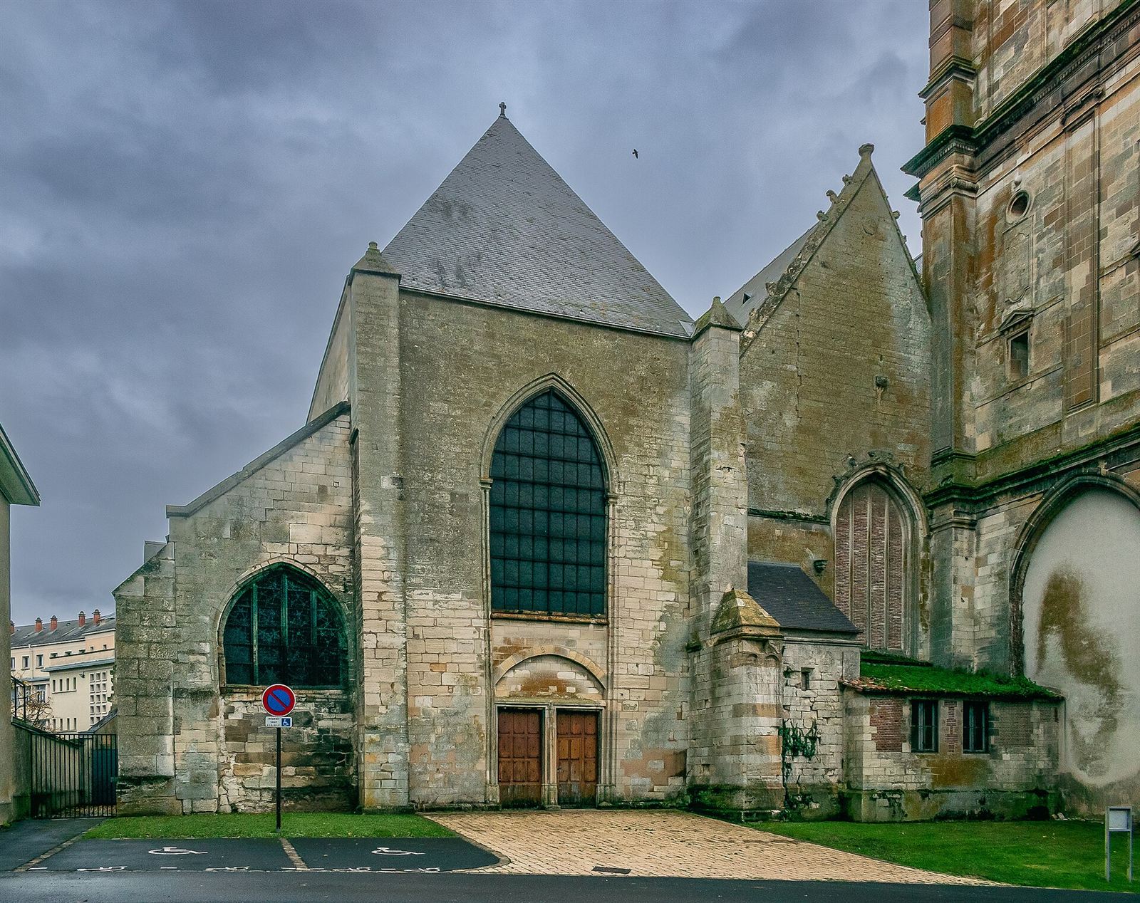 Heutige Aufnahme: Prieuré Notre-Dame de Rethel