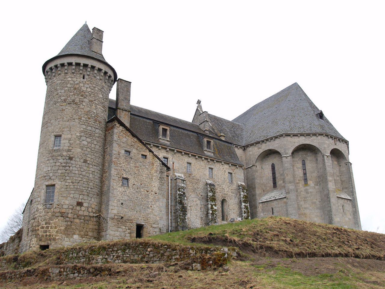 Heutige Aufnahme: Prieuré Saint-Michel-des-Anges de Saint-Angel